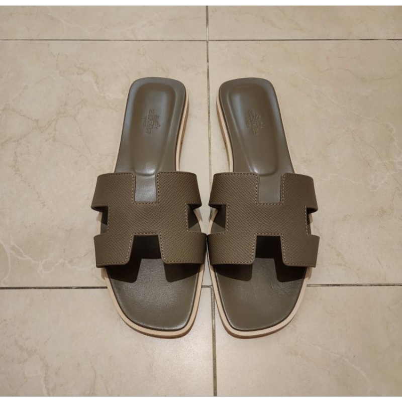 ใหม่-hermes-oran-sandal-ของเเท้-size-40-สี-etoupe-หนัง-epsom-หายากมากกกกกก-ของเเท้