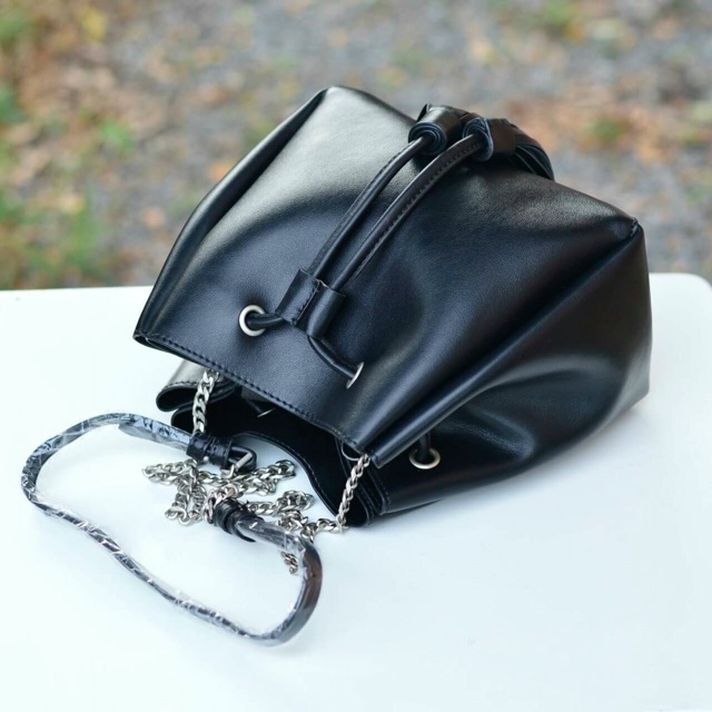 กระเป๋า-charles-amp-keith-bag