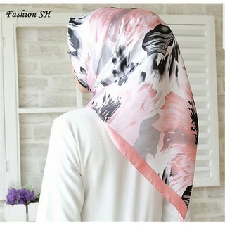 ภาพหน้าปกสินค้าNew Fashion Printed Ladies Turban Muslim Shawl M90171 ที่เกี่ยวข้อง