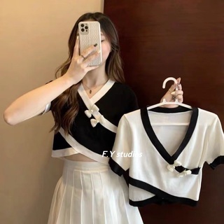 𝙁.𝙔 𝙨𝙩𝙪𝙙𝙞𝙤𝙨 🌸(พร้อมส่ง‼️)🌸NO.182 เสื้อยืดแขนสั้นแฟชั่นใหม่ เสื้อไหมพรมดีไซน์เก๋ ด้านหน้าไขว้อก คอวีเอวเว้า เซ็กซี่นิดๆ