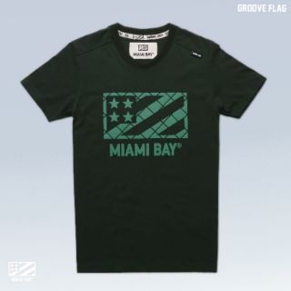 Miami Bay เสื้อยืด รุ่น Groove Flag สีเขียวแก่