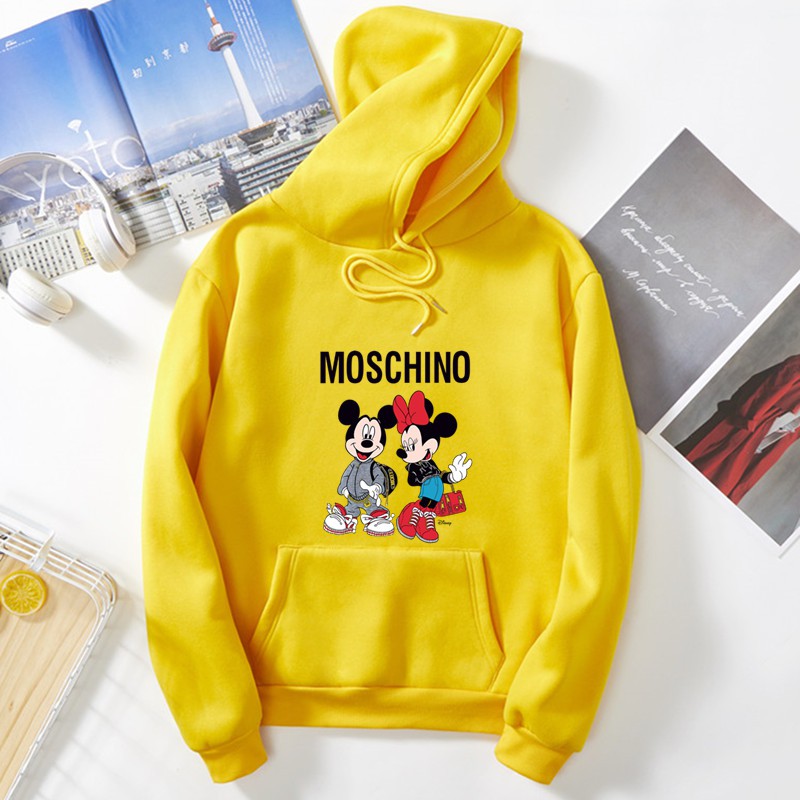 ภาพหน้าปกสินค้าBK-01-LONG เสื้อแขนยาว ลายการ์ตูน MOSCHINO แขนยาวมีฮู๊ต กันหนาวแฟชั่นเกาหลี ใส่ได้ทั้งหญิงและชาย จากร้าน gamfashionstore บน Shopee