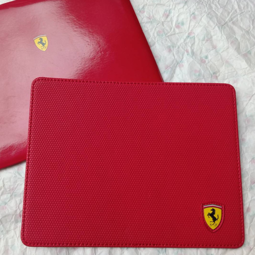 แผ่นรองเม้าส์-ferrari-หนังสีแดง