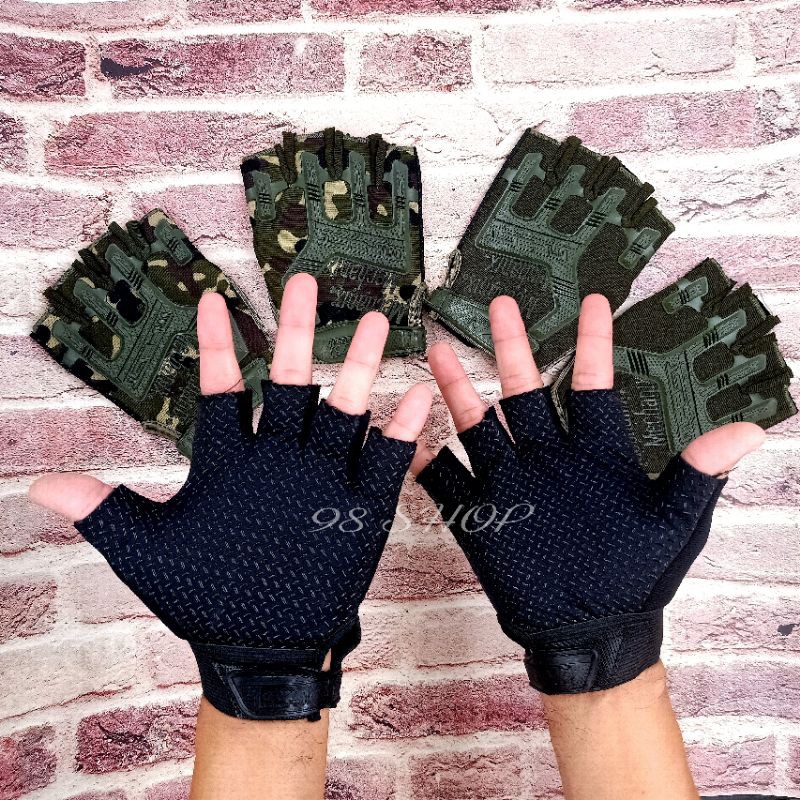 ภาพสินค้าถุงมือ ถุงมือขับมอเตอร์ไซค์ ครึ่งนิ้ว ฝ่ามือเป็นยางกันลื่นช่วยในกายึดเกาะ MC-602 จากร้าน momoko.s บน Shopee ภาพที่ 2