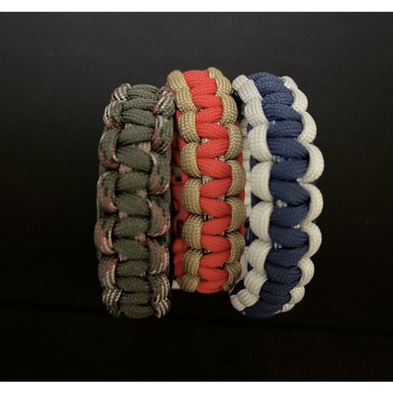 กำไล-ทำจากเชือก-paracord-มีหลายแบบ