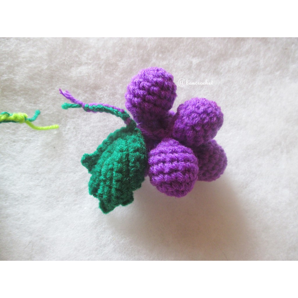 องุ่นม่วงถักโครเชต์-grape-fruit-crochet-ผลไม้ถัก