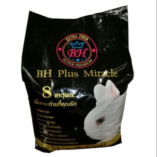 ภาพขนาดย่อของภาพหน้าปกสินค้าอาหารกระต่าย หนูแกสบี้ แพรี่ด็อก BH PLUS MIRACLE 5กิโล จากร้าน m.e.pet บน Shopee