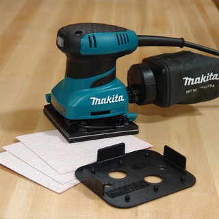 ภาพขนาดย่อของภาพหน้าปกสินค้าMAKITA เครื่องขัดกระดาษทรายสั่น รุ่น BO-4558 ฐานอลูมิเนียม ทนทานพร้อมป้องกันฝุ่นละออง เครื่องขัดกระดาษทราย จากร้าน hardman001 บน Shopee ภาพที่ 1