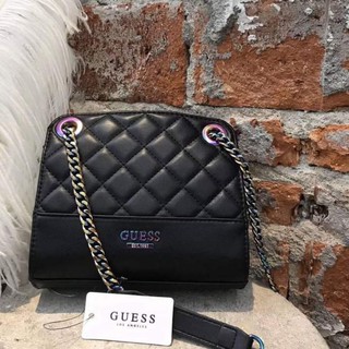 กระเป๋าสะพาย GUESS หนังนิ่มลายตาราง (ทักแชทก่อนสั่งนะจ๊ะ)