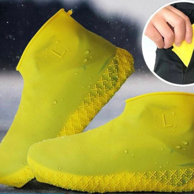 ภาพหน้าปกสินค้ารองเท้าซิลิโคนกันน้ำ รองเท้ายาง อุปกรณ์ป้องกันรองเท้า