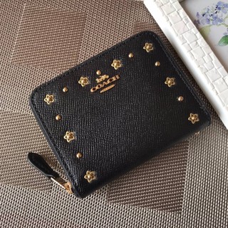 F39125✨coach กระเป๋าสตางค์ผู้หญิง SMALL ZIP AROUND WALLET WITH FLORAL RIVETS ใบเล็กซิปรอบ สีดำ