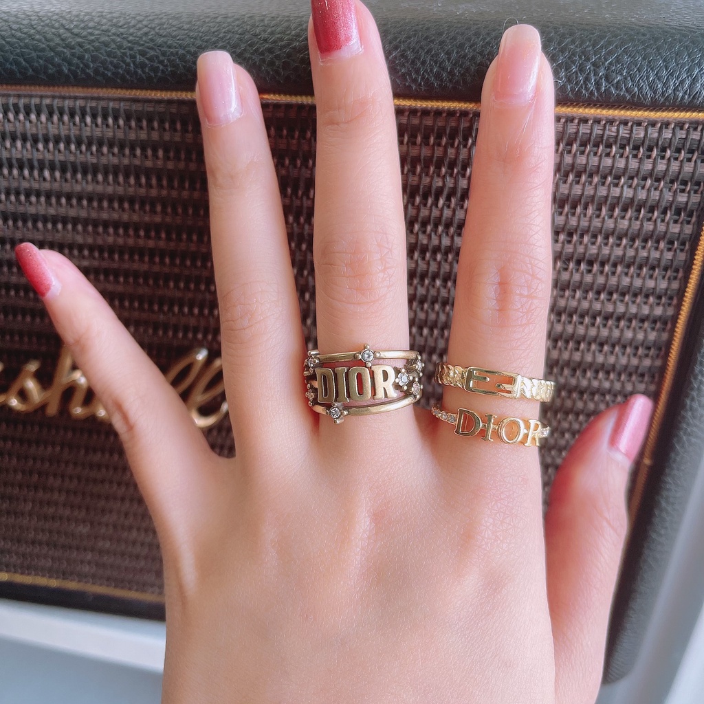 แหวนเงิน-แหวน-dior-งานhi-ens1-1-รวมแหวนรุ่นฮิต-ใส่ได้ทั้งชายและผู้หญิงค่ะ