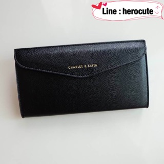 Charles &amp; Keith Long Envelope Wallet ของแท้ ราคาถูก