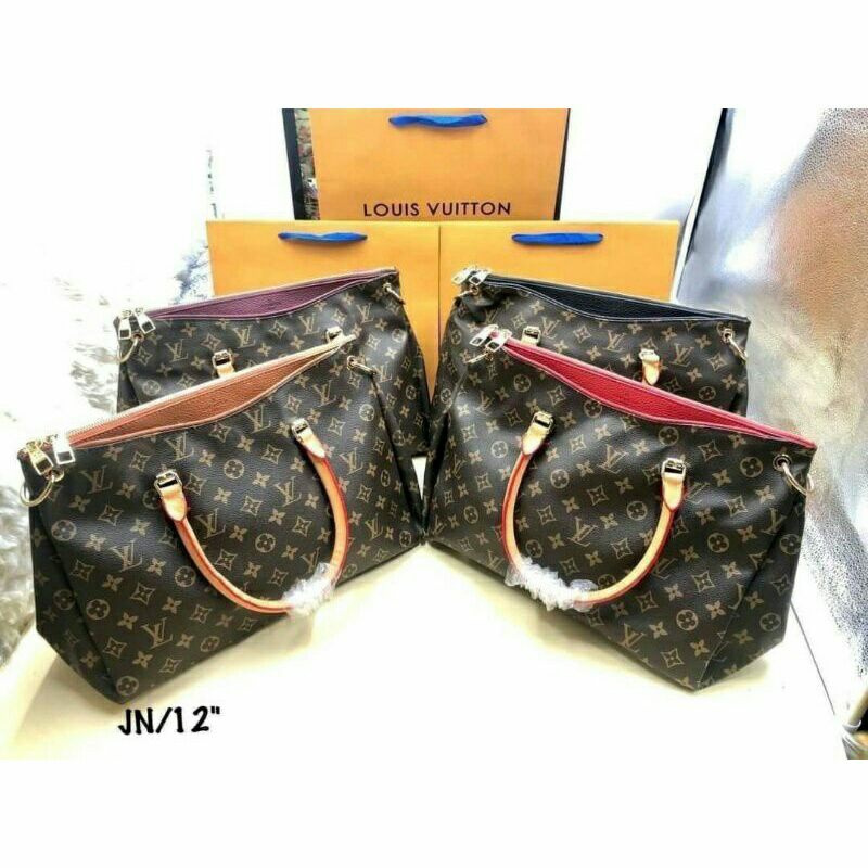 กระเป๋าหลุยส์-lv-bag-louis-vuitton-bag-เกรดพรีเมี่ยมขนาด12-มีสายสะพายยาว