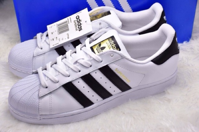 adidas-superstar-รุ่นอมตะ-สีขาวคาดดำ-logoทอง