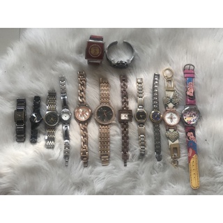 ภาพขนาดย่อของภาพหน้าปกสินค้านาฬิกามือสองขายตามสภาพ จากร้าน jenni0950645959 บน Shopee