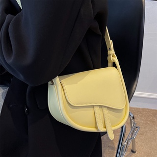 กระเป๋าสัมภาระของ French Niche หญิง 2021 ใหม่แฟชั่นฤดูร้อน Retro Messenger Bag Texture, Tipper Underarmed Saddle Bag
