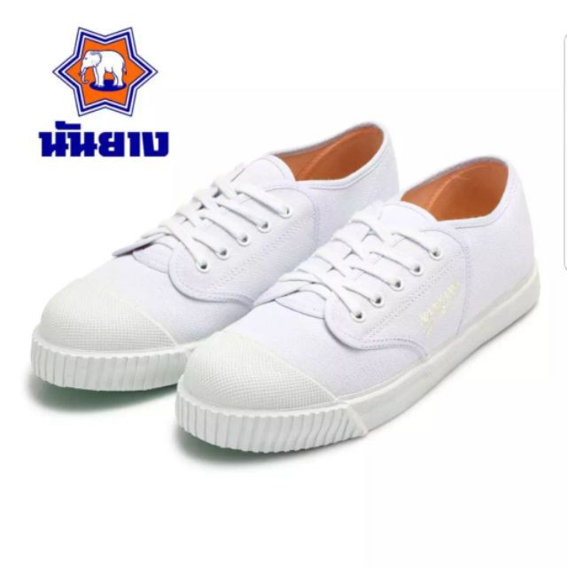 ภาพหน้าปกสินค้ารองเท้าผ้าใบนักเรียน นันยาง รหัสสินค้า สีขาว SIZE 43-47
