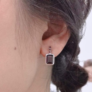 ต่างหูเงิน 92.5 % ฝังพลอยแท้ โกเมน หรือการ์เนตชนิดสีแดง “GARNET”รุ่น GE3418-GAR