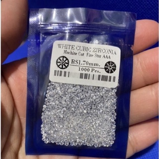 ภาพขนาดย่อของภาพหน้าปกสินค้าCZ Diamond กลมขนาด1.70 มิล/เเพ็ค 1000 เม็ด, สตาร์คัท เพชรรัสเซีย CZ สีขาว จากร้าน pookygems บน Shopee