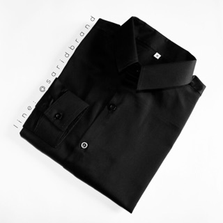 ภาพหน้าปกสินค้าBasic Shirt : เสื้อเชิ้ต แขนยาว สีดำล้วน ซึ่งคุณอาจชอบราคาและรีวิวของสินค้านี้