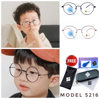 ภาพหน้าปกสินค้า👶 แว่นกรองแสงเด็ก 👧อายุ3-10ปี ช่วยปกป้องถนอมสายตาเด็ก เเว่นตาเด็ก แว่นเด็ก เเว่นถนอมสายตาเด็ก 
 BABY5216 ที่เกี่ยวข้อง