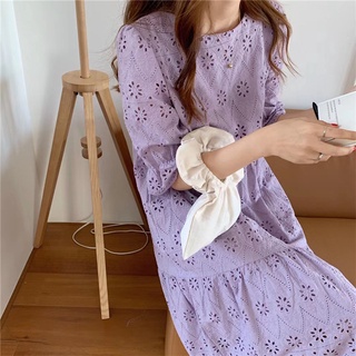 ภาพหน้าปกสินค้าพร้อมส่ง 💜🧡💛 minimal lace dress C2860 เดรสยาวมินิมอล เดรสยาวลายลูกไม้ มี 2 สี ครีม ม่วง ที่เกี่ยวข้อง