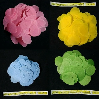 กลีบดอกข่า ผ้าออแกนซ่า (สำหรับทำดอกข่าผ้า) ตัดจากผ้า 1 เมตร มีกลีบประมาณ 1000 กลีบ
