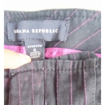 banana-republic-striped-black-pantsกางเกงทำงาน-สีดำลายทางม่วง-ไซส์-26-มือ-1-ไม่ผ่านการใช้งาน