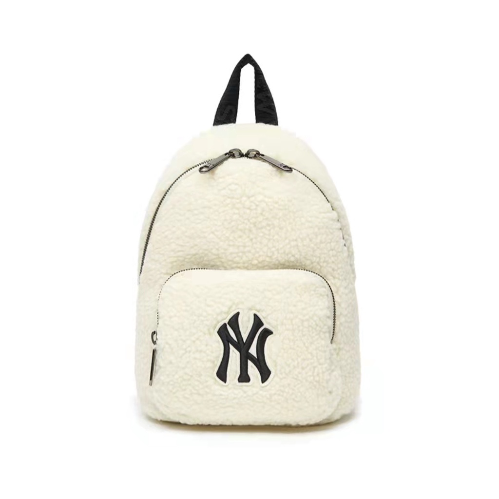 mlb-พร้อมส่ง-ของแท้-ใหม่กระเป๋าเป้ขนเเกะมินิสะพายหลังเด็กนักเรียน-monogram-lamb-fleece-bag