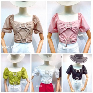 เสื้อcrop แต่งเข็มขัดมุขแขนตุ๊กตา