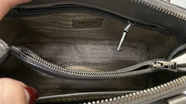 Prada Alma 25 ปี2013 สภาพน้องนางฟ้า อุปกรณ์ครบค่ะ - Pantip