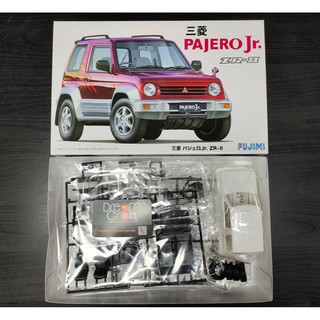FUJIMI 1/24 Mitsubishi Pajero Jr ZR-II w/Window Frame Masking (โมเดลรถยนต์ Model DreamCraft)
