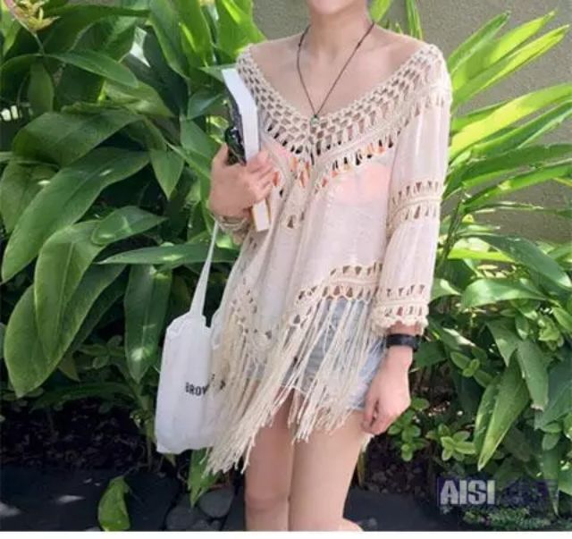 เดรสชายแหลมงานถักใส่คลุมบินี่