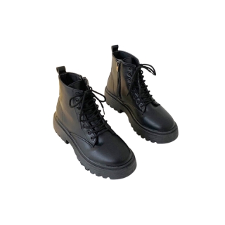 โปรโมชั่น : Martin boots ใหม่ ins รองเท้าบูทสั้นผูกเชือกสีดำพื้นหนาแฟชั่นสไตล์เกาหลี