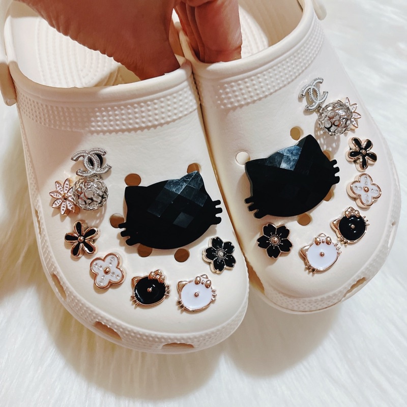 ภาพสินค้าพร้อมส่ง jibbittz จิ๊บบิทตัวติดรองเท้ามีรู  มีของแถมทุกรายการ สินค้าส่งจากไทยไม่ต้องรอนานต จากร้าน kittylinping บน Shopee ภาพที่ 6