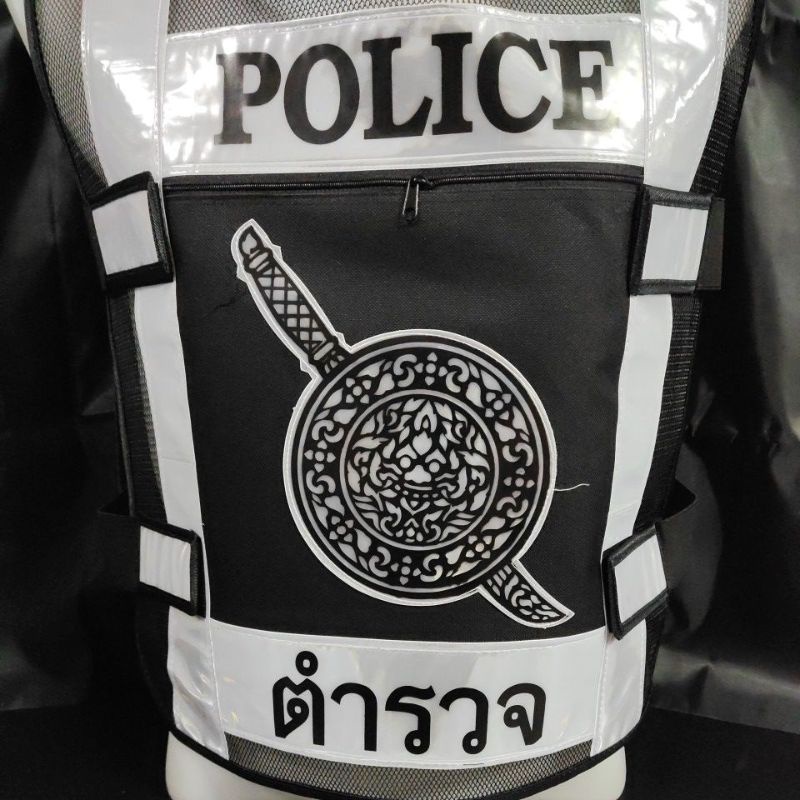 ภาพหน้าปกสินค้าเสื้อสะท้อนแสงสายตรวจตำรวจขาว-ดำ จากร้าน kasem.shop บน Shopee