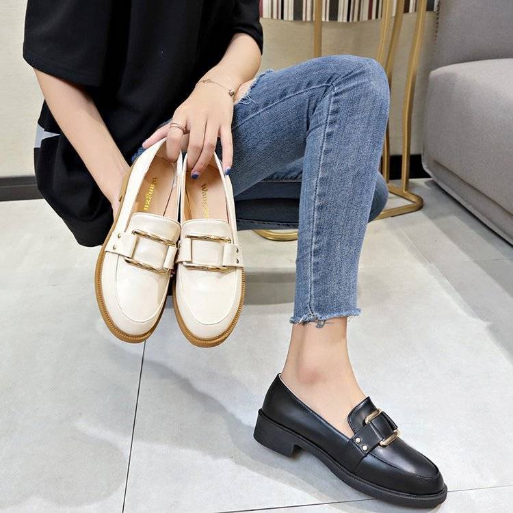 ภาพหน้าปกสินค้ารองเท้าลำลองผู้หญิง,รองเท้าแตะ,สไตล์อังกฤษ,รองเท้าแพลตฟอร์มผู้หญิง,รองเท้าแฟชั่น จากร้าน zl4vs_dhyp บน Shopee