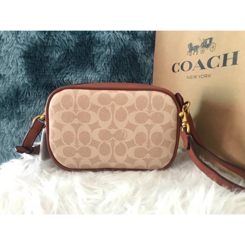 camera-bag-16-coach-1025