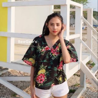 🏝️🏝️เสื้อคอวี++แถมฟรี,!!!ผ้าโพกหัว!🏖️ต้อนรับลมร้อนกันจร้า🏖️พร้อมส่งไวเวอร์จร้าา⛱️⛱️