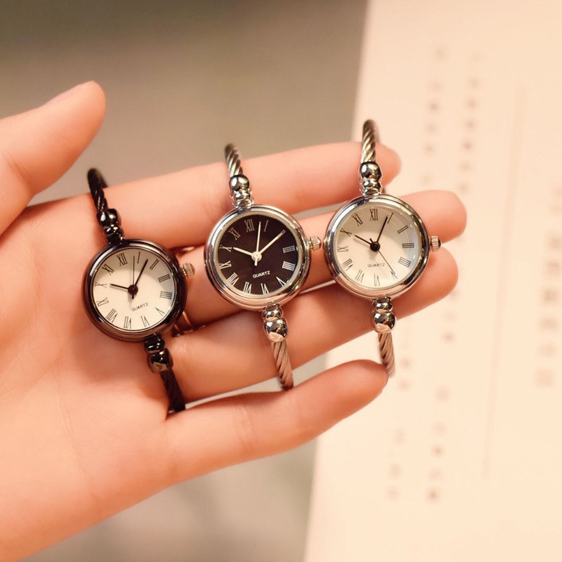 ภาพหน้าปกสินค้านาฬิกาข้อมือควอตซ์ แฟชั่น สไตล์วินเทจ สำหรับผู้หญิง จากร้าน oneworldm1.th บน Shopee