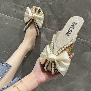 🔥Hot Sale/22523Lazy Mules Outerwear Womens 2022 New Fish Mouth Sandals Flat Bottom Pearl Baotou รองเท้าแตะครึ่งน้ำ