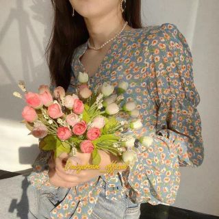 [ พร้อ​มส่ง​ ]​ Floral Fresh Top