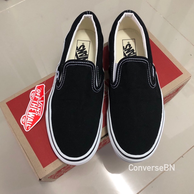 vans-classic-slip-on-สีดำ-ขาว-พร้อมกล่อง-จ่ายชำระปลายทางได้