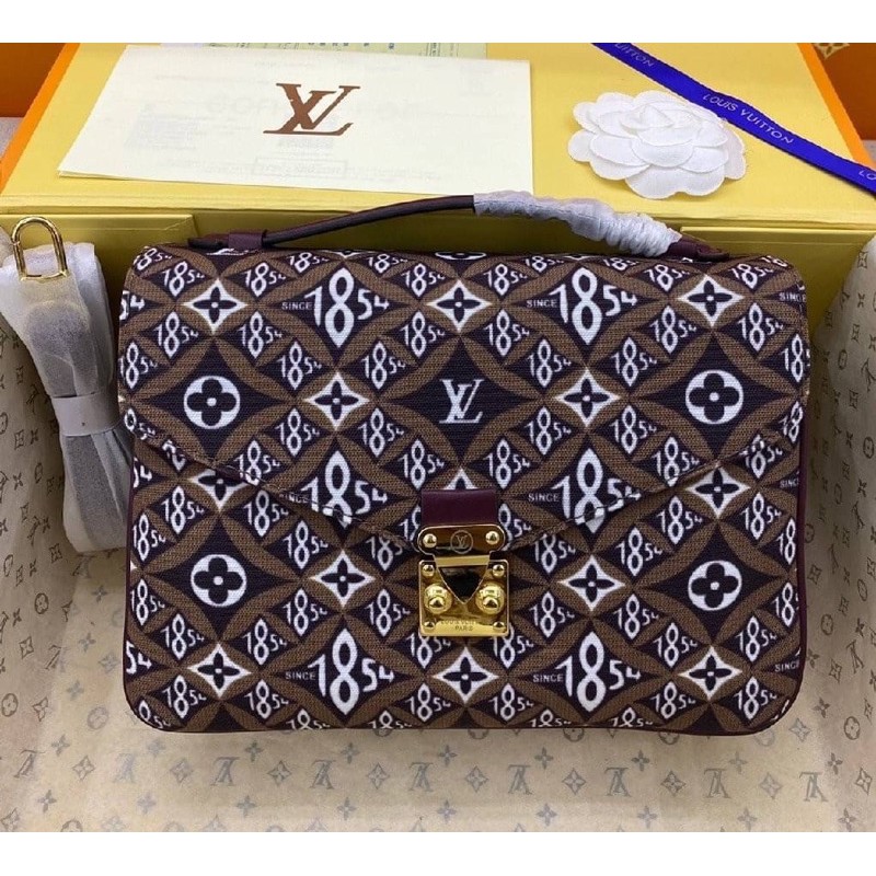 กระเป๋าสะพายข้าง-louis-vuitton