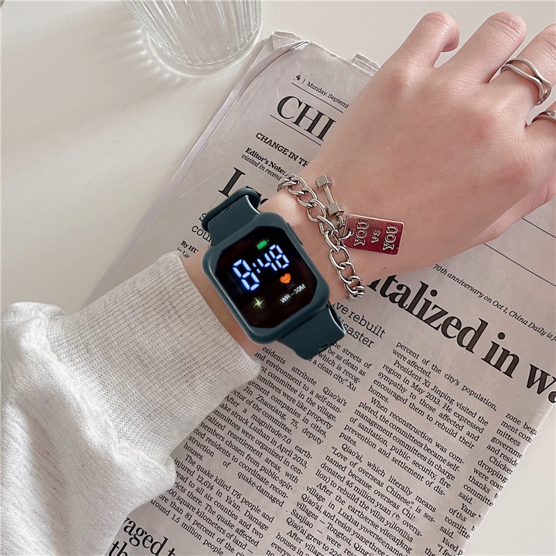 ภาพสินค้าAMELIA AW288 นาฬิกาข้อมือผู้หญิง นาฬิกา สปอร์ต นาฬิกาผู้ชาย นาฬิกาข้อมือ นาฬิกาดิจิตอล LED Watch สายซิลิโคน พร้อมส่ง จากร้าน amelia_sp บน Shopee ภาพที่ 6