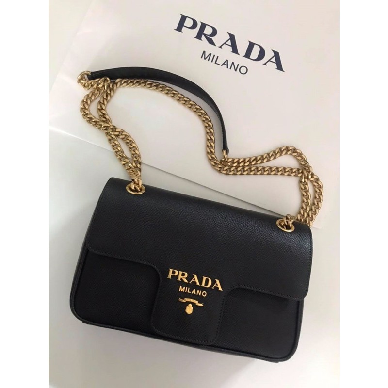 🦋สินค้าพร้อมส่ง🦋 New🍥Prada Pattina Saffiano Shoulder Bag Size : 9” (L) ×  5.5" (H) × 2" (D) สวย เรียบ หรู ราคาดีมากก | Shopee Thailand