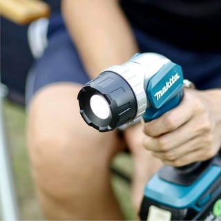 MAKITA DML808 ไฟฉาย ZOOM - 18v (เครื่องเปล่า ไม่รวมแบต แท่นชาร์จ)