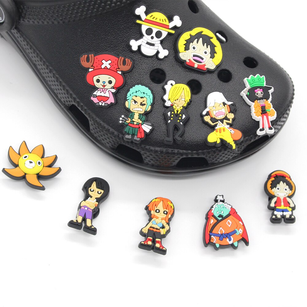 อะนิเมะญี่ปุ่น-jibbitz-one-piece-รองเท้า-charms-zoro-croc-jibbits-luffy-nami-jibitz-crocks-สําหรับผู้ชายรองเท้าอุปกรณ์เสริมตกแต่ง