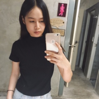 เสื้อคอเต่าแขนสั้น
